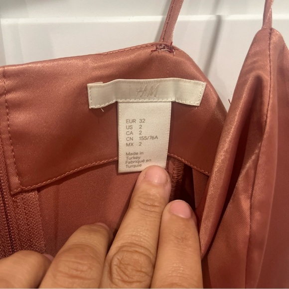 H & M Pink Satin Girly Barbie Midi Dress Formal Womens Size 2 - Picture 3 of 6